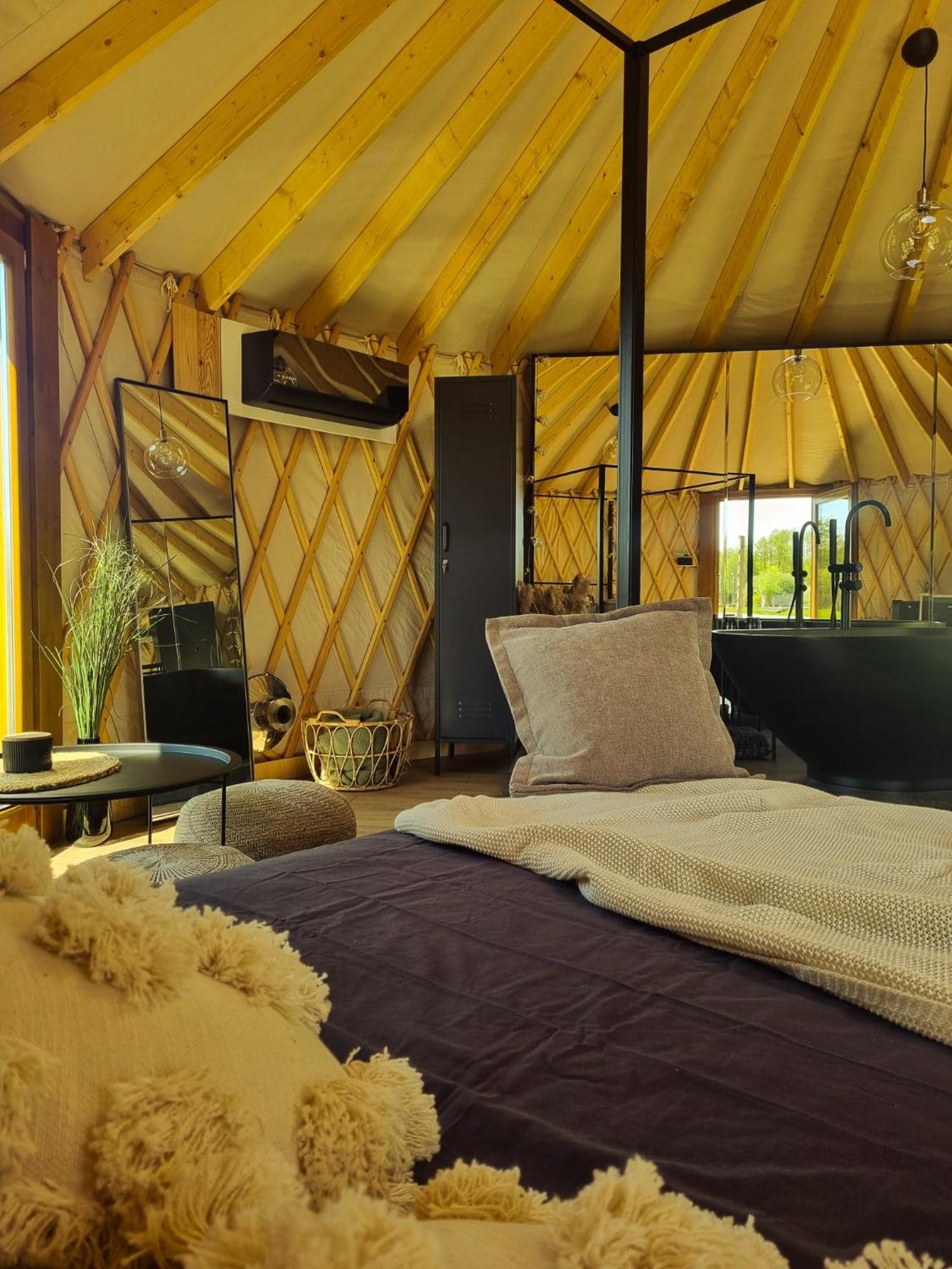 Jurty Glamping Otel Gostynin Dış mekan fotoğraf