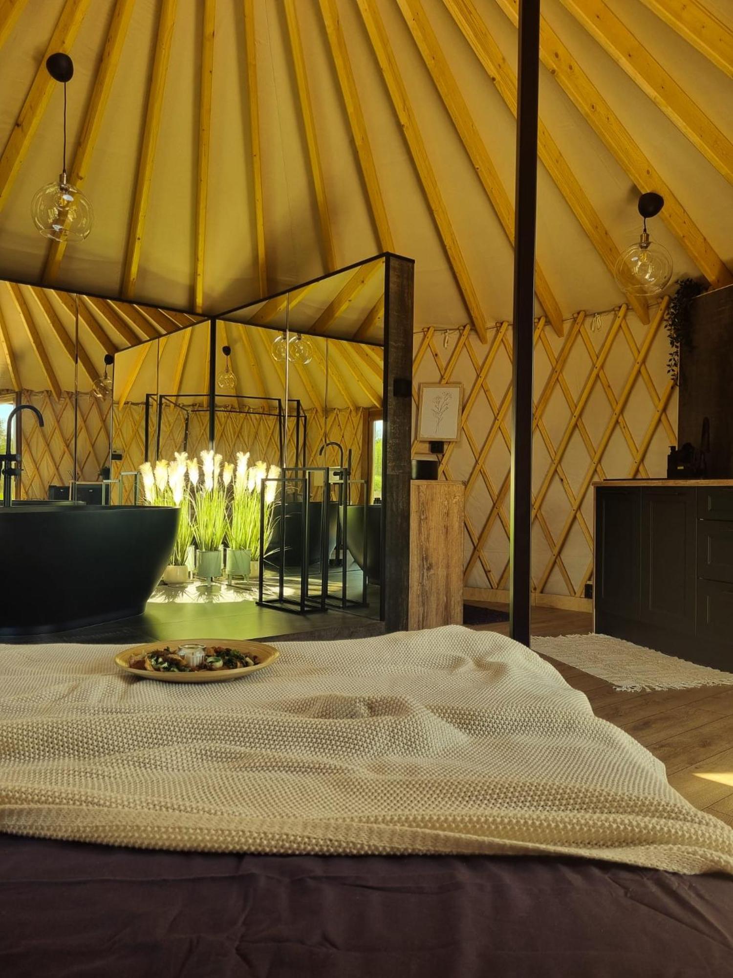 Jurty Glamping Otel Gostynin Dış mekan fotoğraf