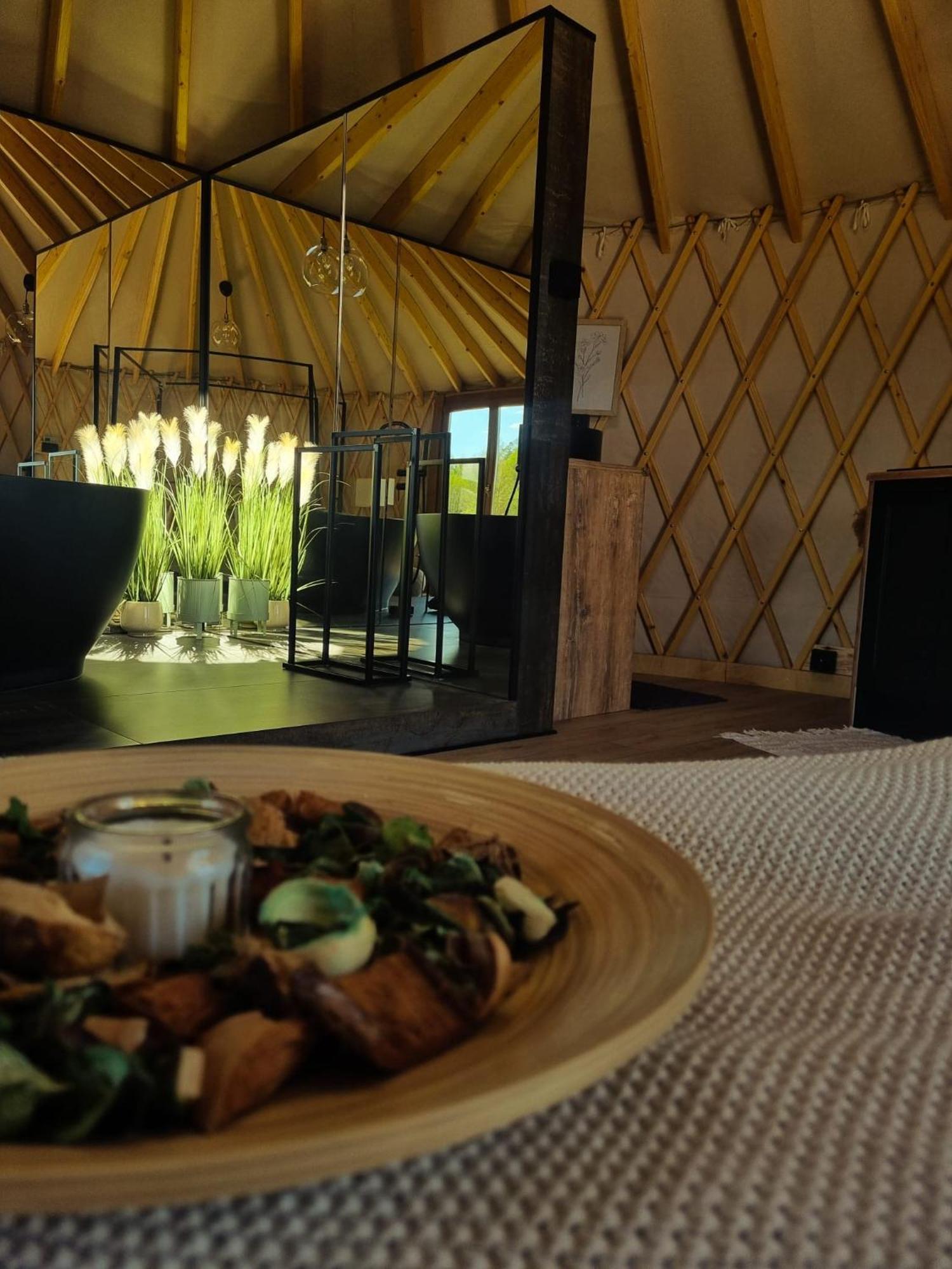 Jurty Glamping Otel Gostynin Dış mekan fotoğraf