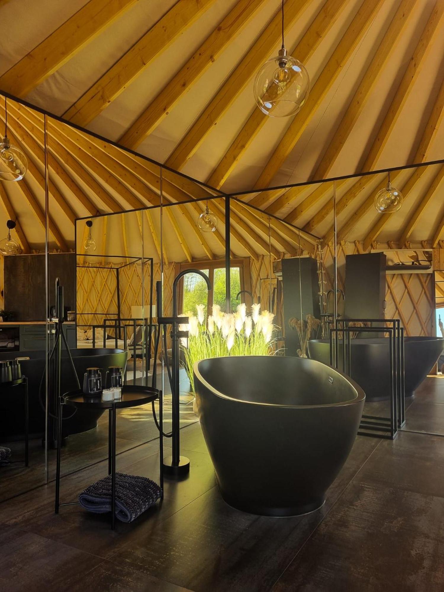 Jurty Glamping Otel Gostynin Dış mekan fotoğraf